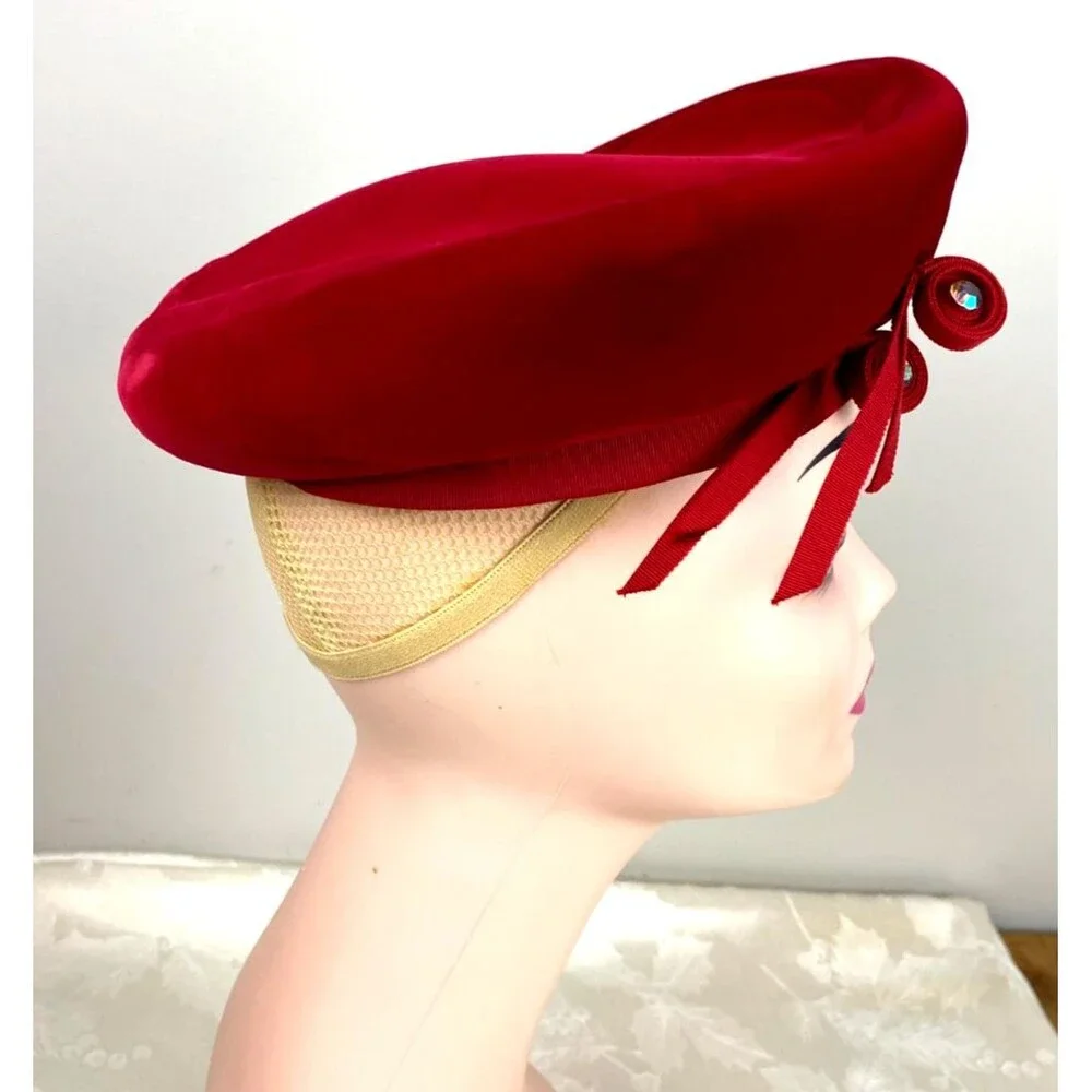 Vtg 1950s Crimson Red Velvet Tilt Saucer Hat Grosgrain Bow Pogue's Size 22